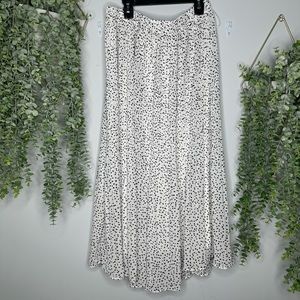 Black & white maxi skirt size L